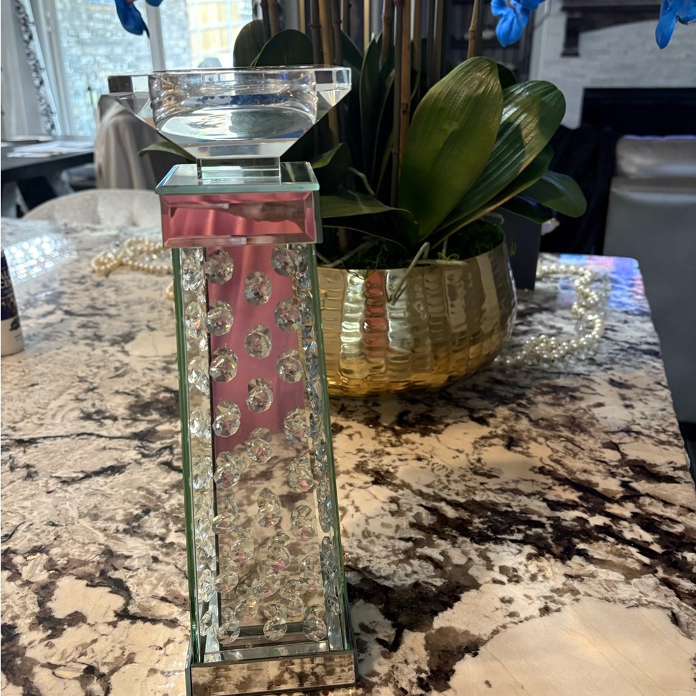 Elegant Crystal Candle Holder